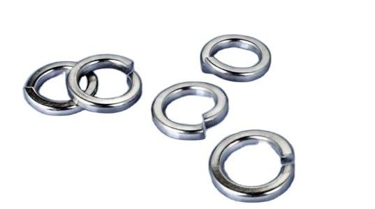 Automotive Industry DIN Standard Strength Open Spring Washer with Black Plated Finish